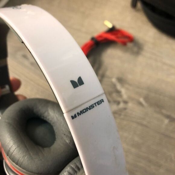 Beats By Dr Dre Solo HD Monster Wired On-Ear Headphone 3.5mm With Case Tested - Picture 6 of 11